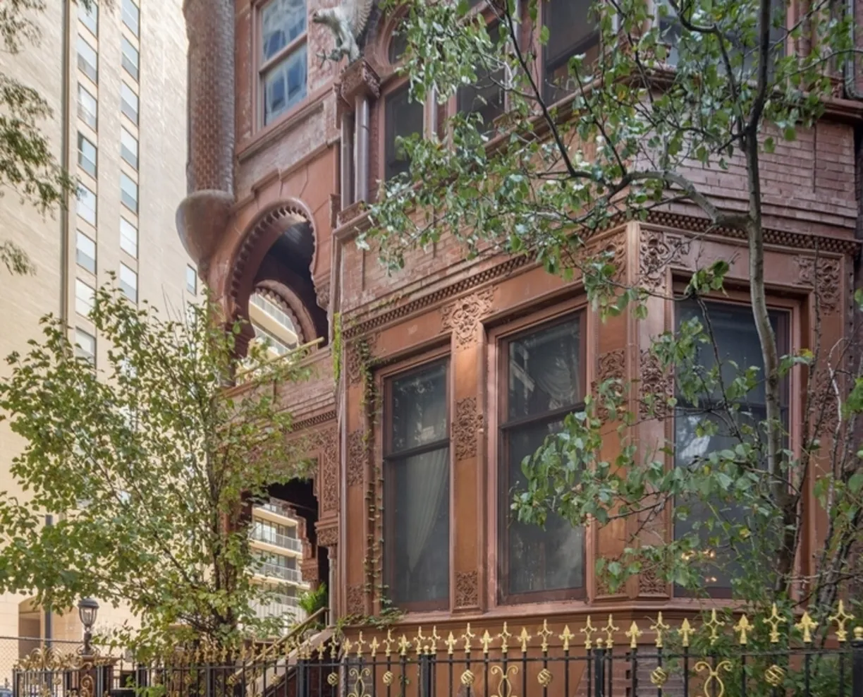 Chicago Real Estate | View 79 E Cedar Street | Listing