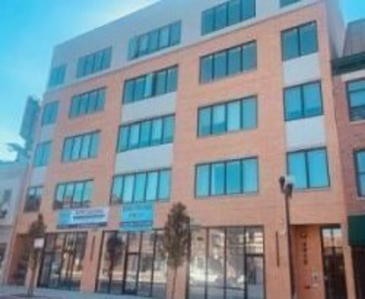 Chicago Real Estate | View 4010 N Lincoln Avenue, 303 | 3 Beds, 2 Baths