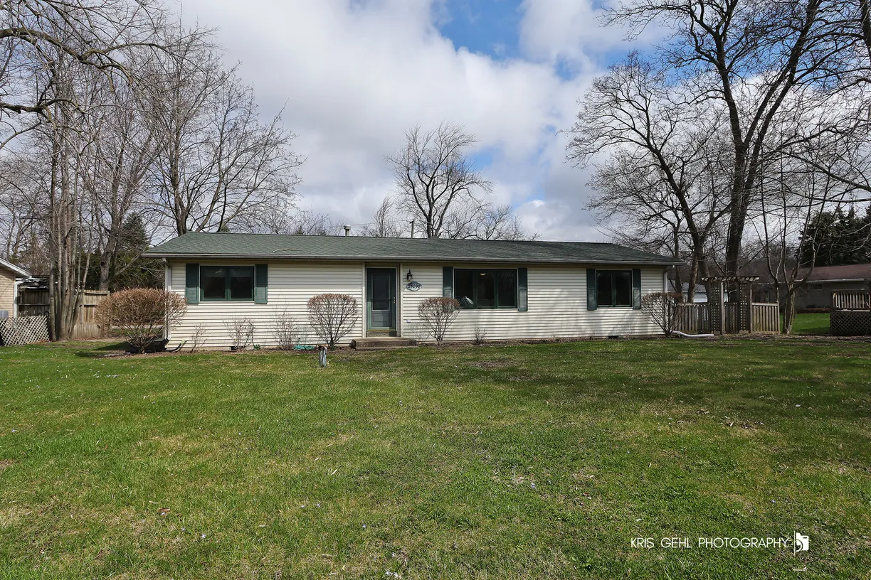 Chicago Real Estate | View 25098 W Forest Drive | 3 Beds, 2 Baths