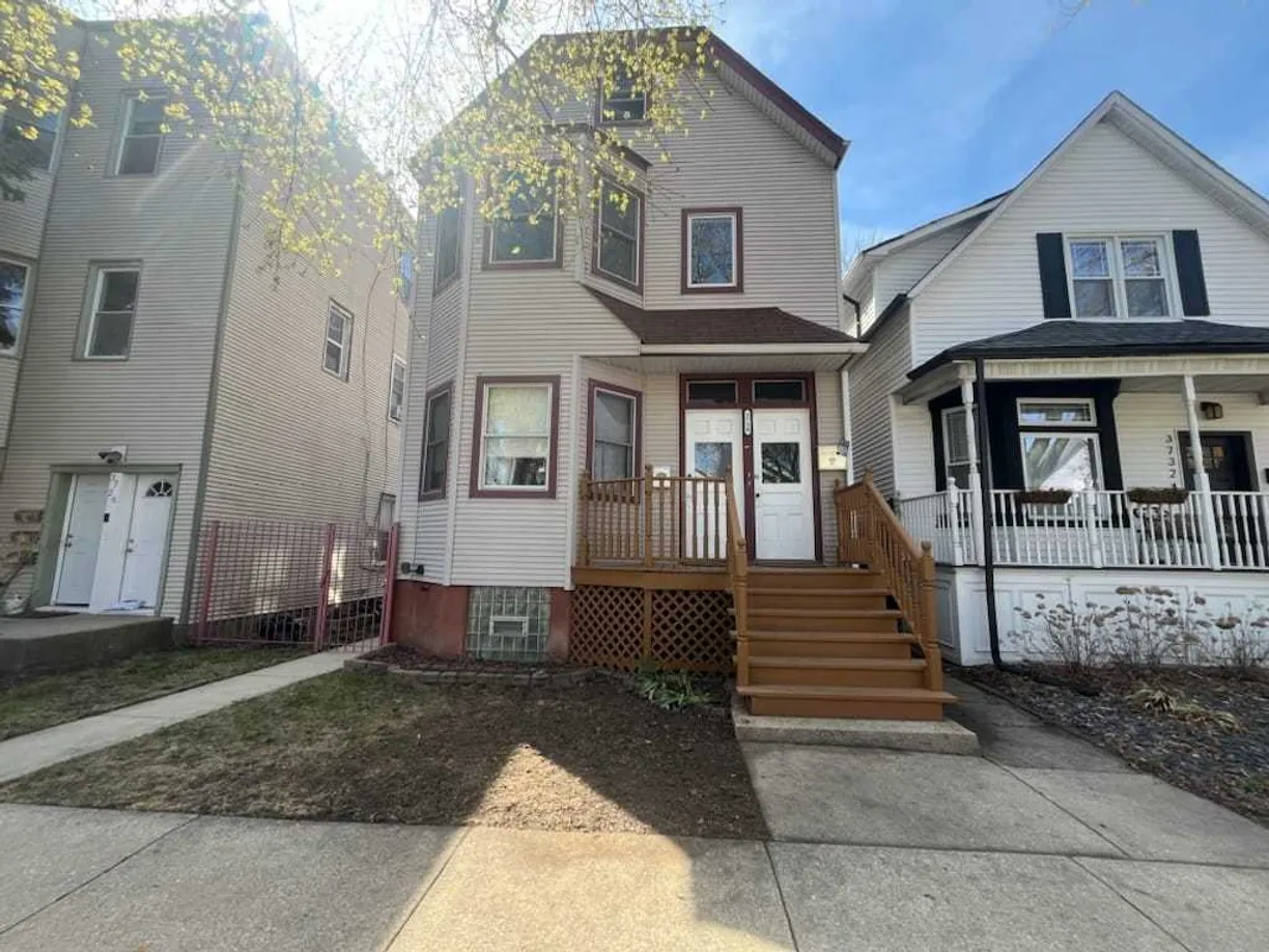 Chicago Real Estate | View 3730 N Troy Street, 2 | 3 Beds, 1 Bath