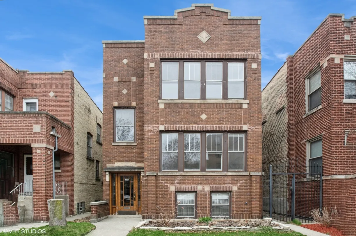 Chicago Real Estate | View 3842 N Mozart Street | Listing