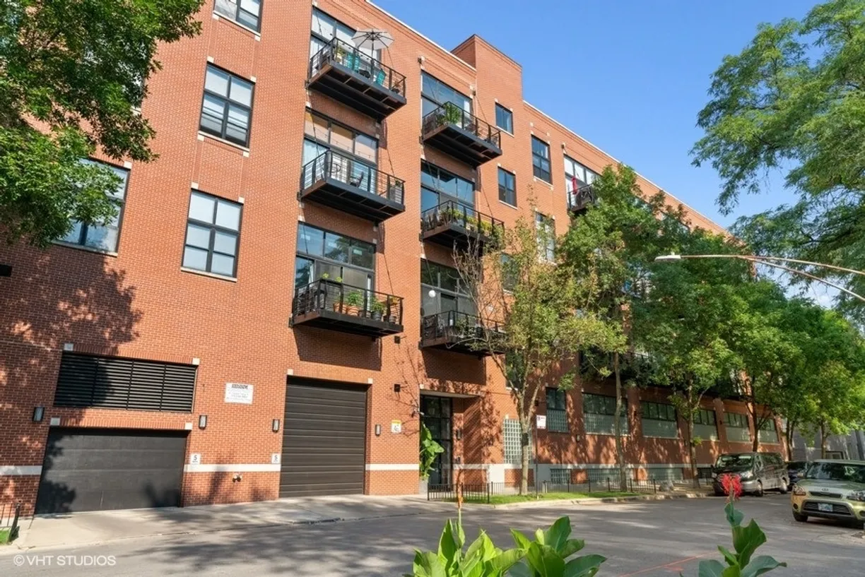 Chicago Real Estate | View 1934 N WASHTENAW Avenue, 416 | 2 Beds, 1 Bath