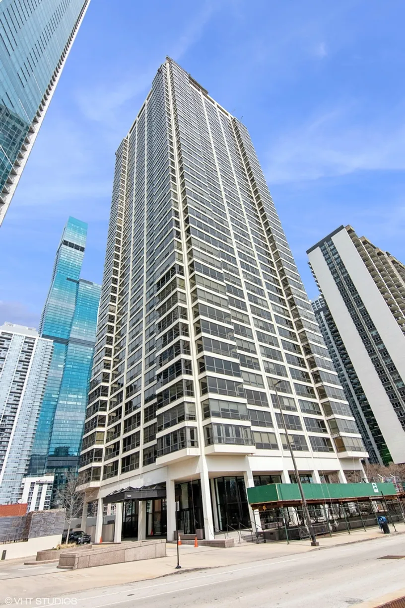 Chicago Real Estate | View 360 E Randolph Street, 1004 | 2 Beds, 2 Baths