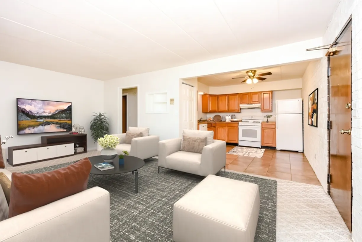 Chicago Real Estate | View 218 E Bailey Road, A | Listing