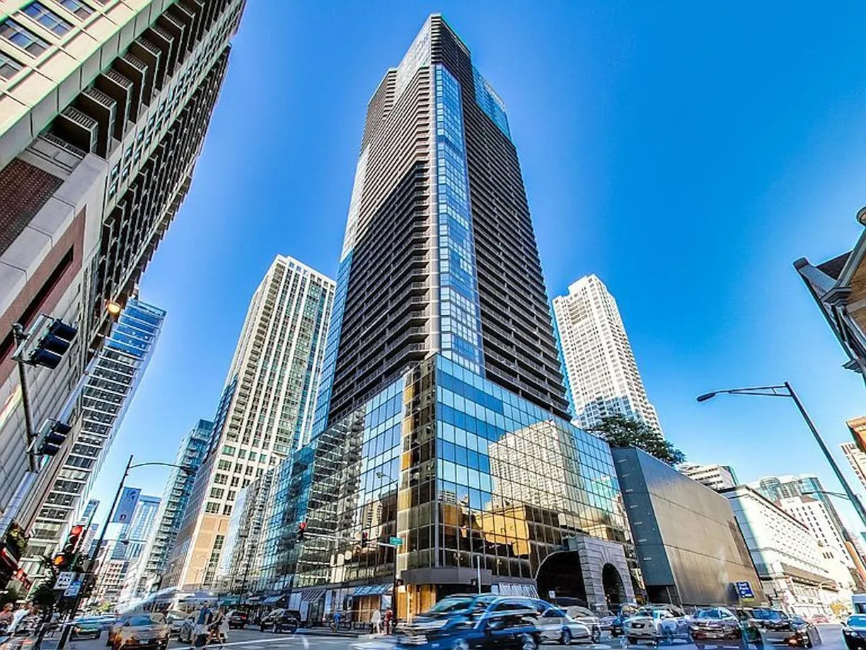 Chicago Real Estate | View 10 E Ontario Street, 3605 | 1 Bed, 1 Bath