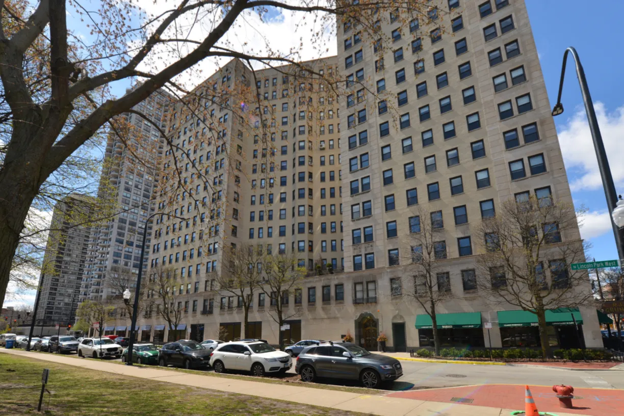 Chicago Real Estate | View 2000 N LINCOLN PARK WEST Parkway, 1506 | 1 Bath