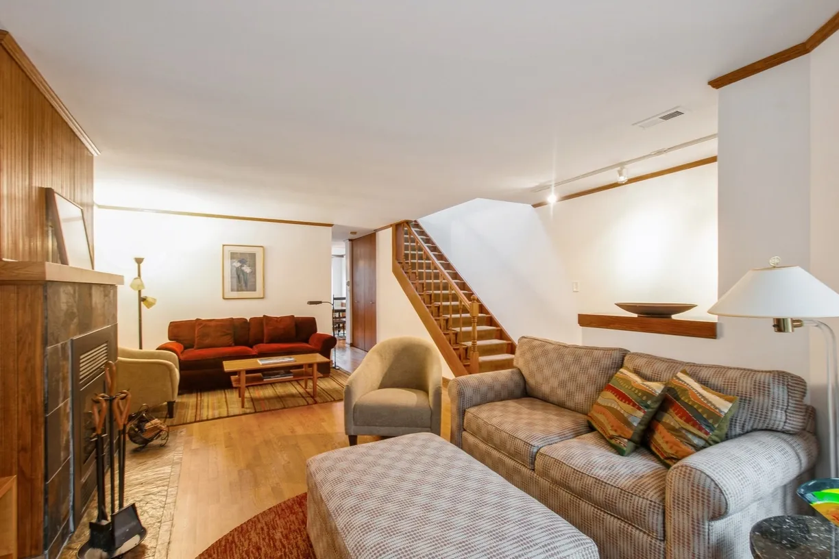 Chicago Real Estate | View 801 S PLYMOUTH Court, P | Listing