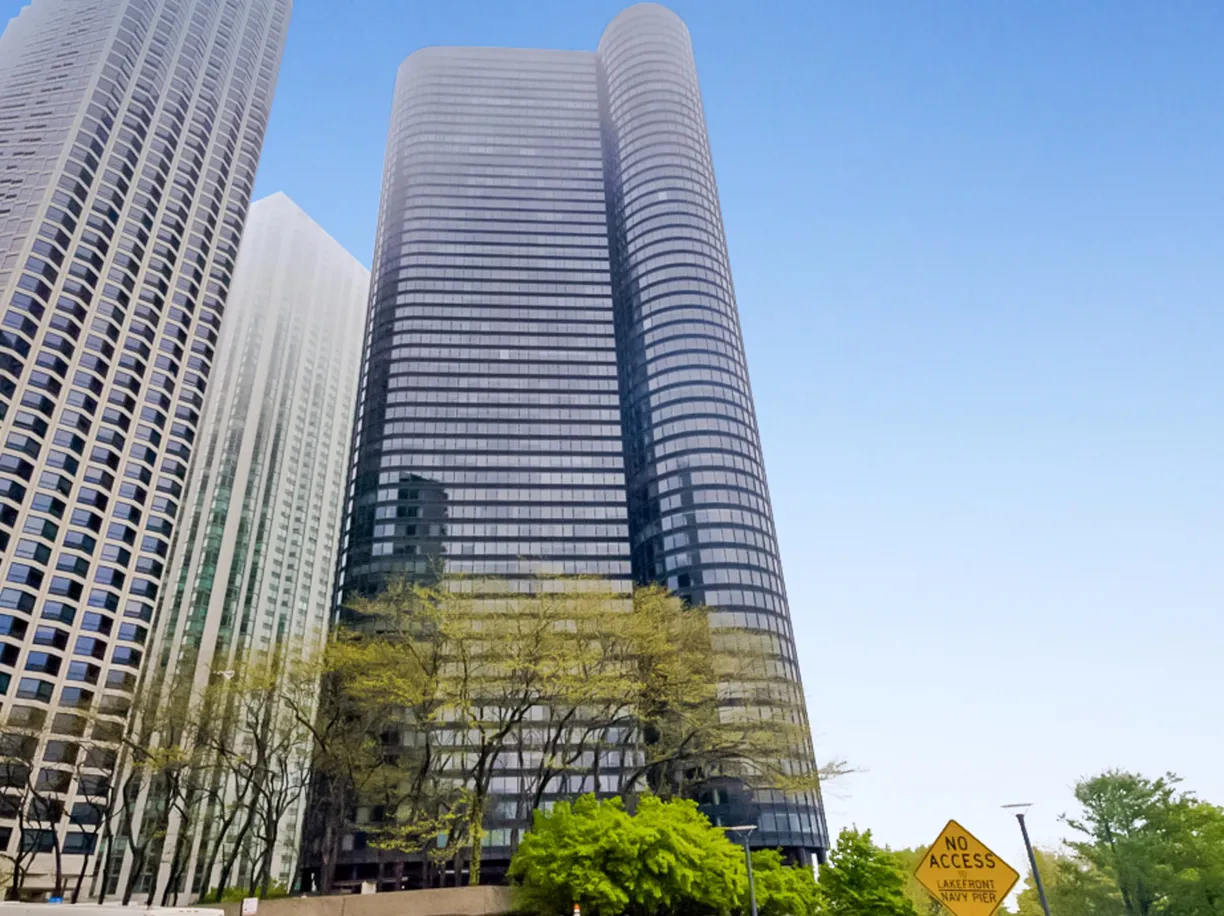 Chicago Real Estate | View 155 N Harbor Drive, 3007 | 2 Beds, 1 Bath