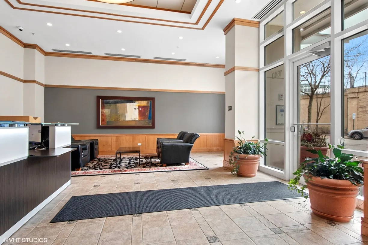 Chicago Real Estate | View 1640 MAPLE Avenue, 807 | Listing