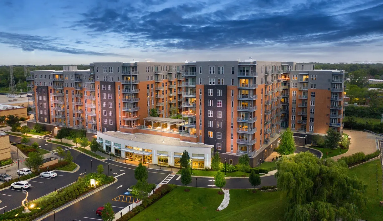 Chicago Real Estate | View 770 Skokie Boulevard, 853 | 1 Bed, 1 Bath