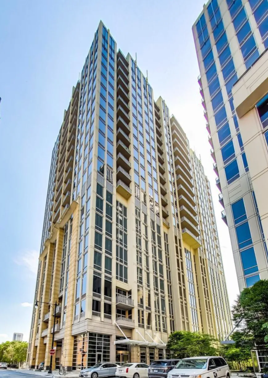 Chicago Real Estate | View 700 N LARRABEE Street, 1704 | 1 Bed, 1 Bath