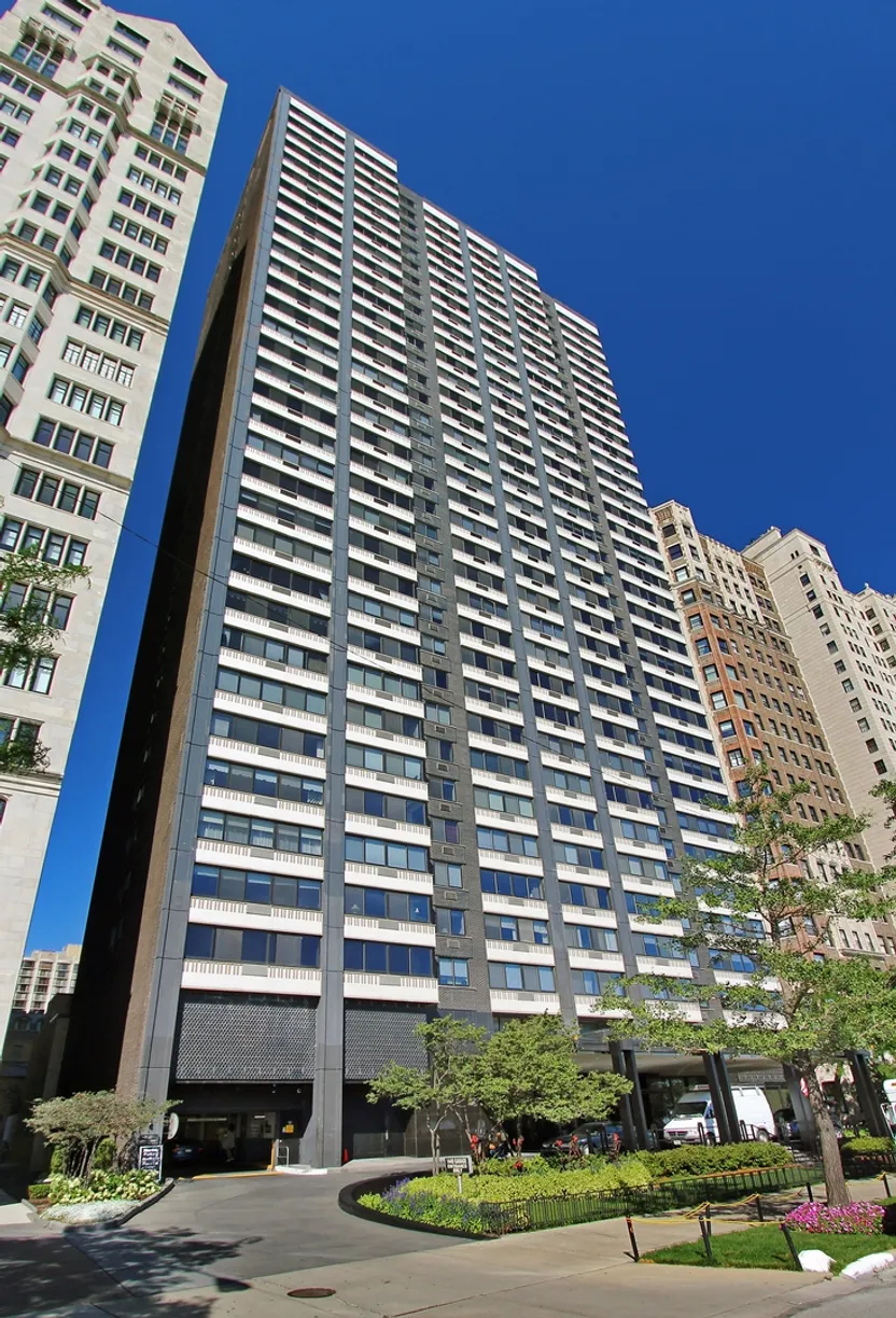 Chicago Real Estate | View 1440 N Lake Shore Drive, 22F | 1 Bath