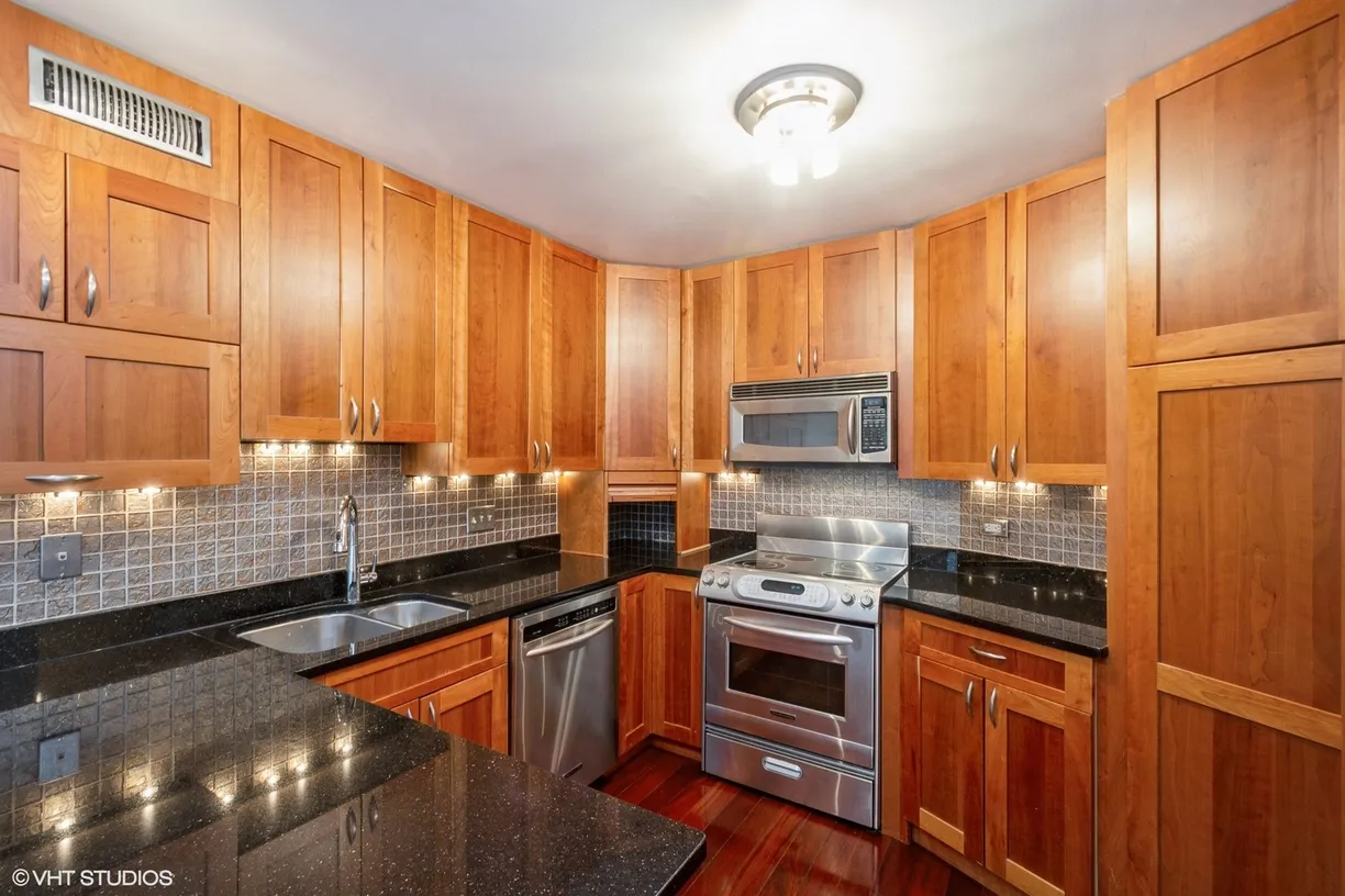 Chicago Real Estate | View 211 E Ohio Street, 2316 | Listing