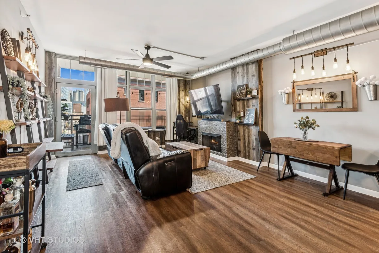 Chicago Real Estate | View 1200 W Monroe Street, 605 | Listing