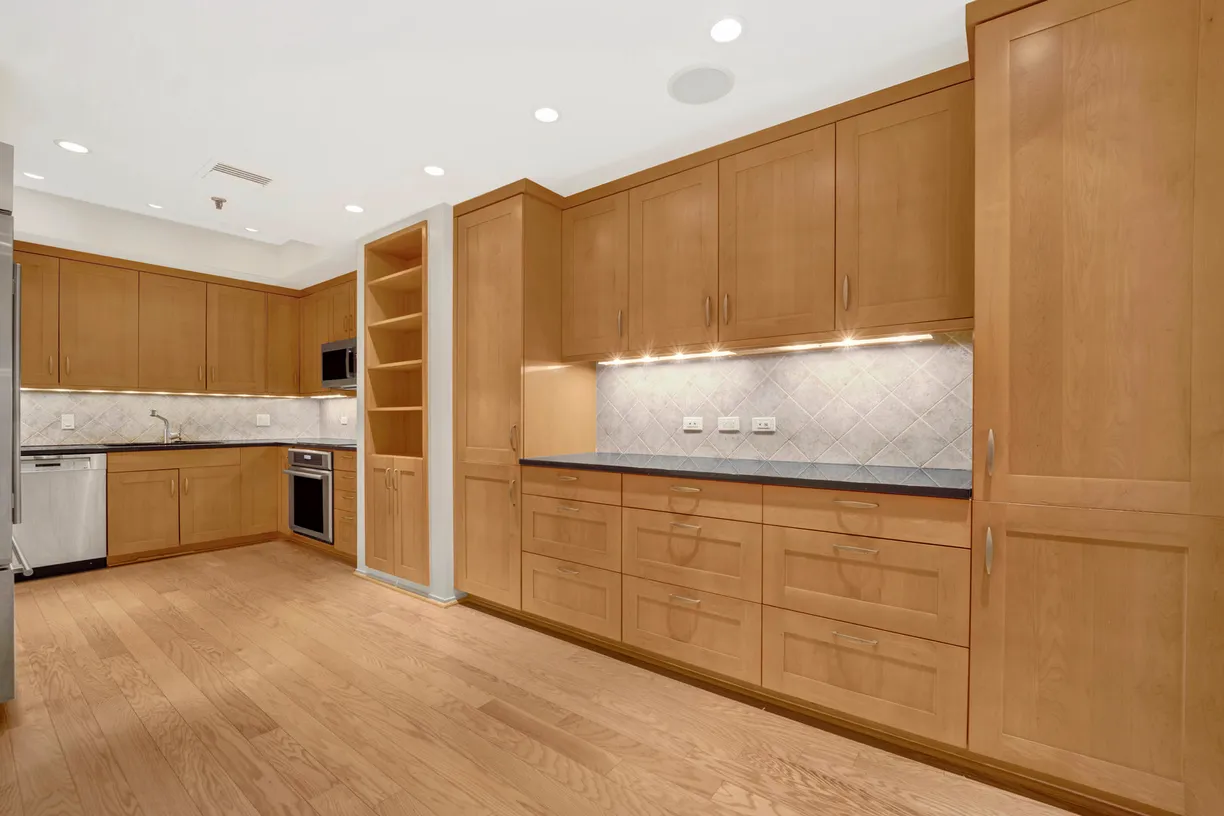 Chicago Real Estate | View 680 N Lake Shore Drive, 518 | Listing