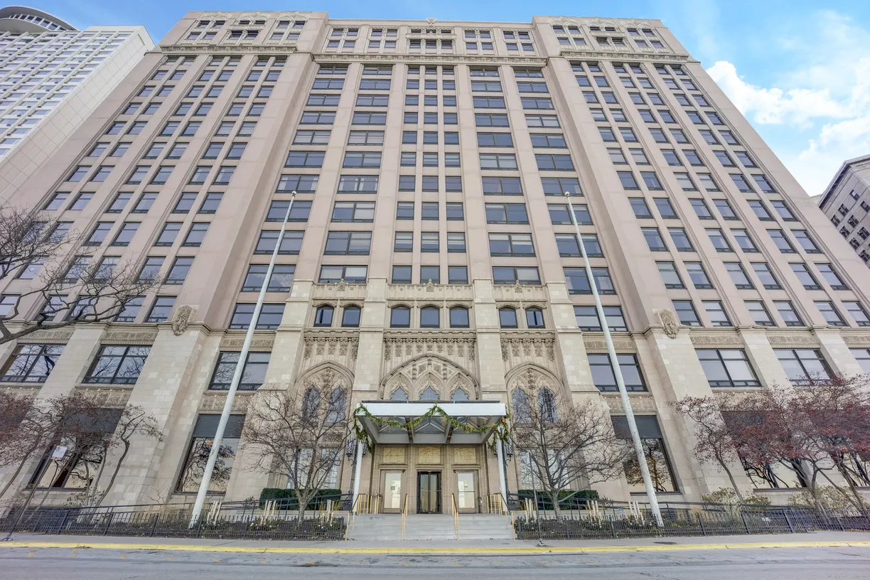 Chicago Real Estate | View 680 N Lake Shore Drive, 518 | Listing