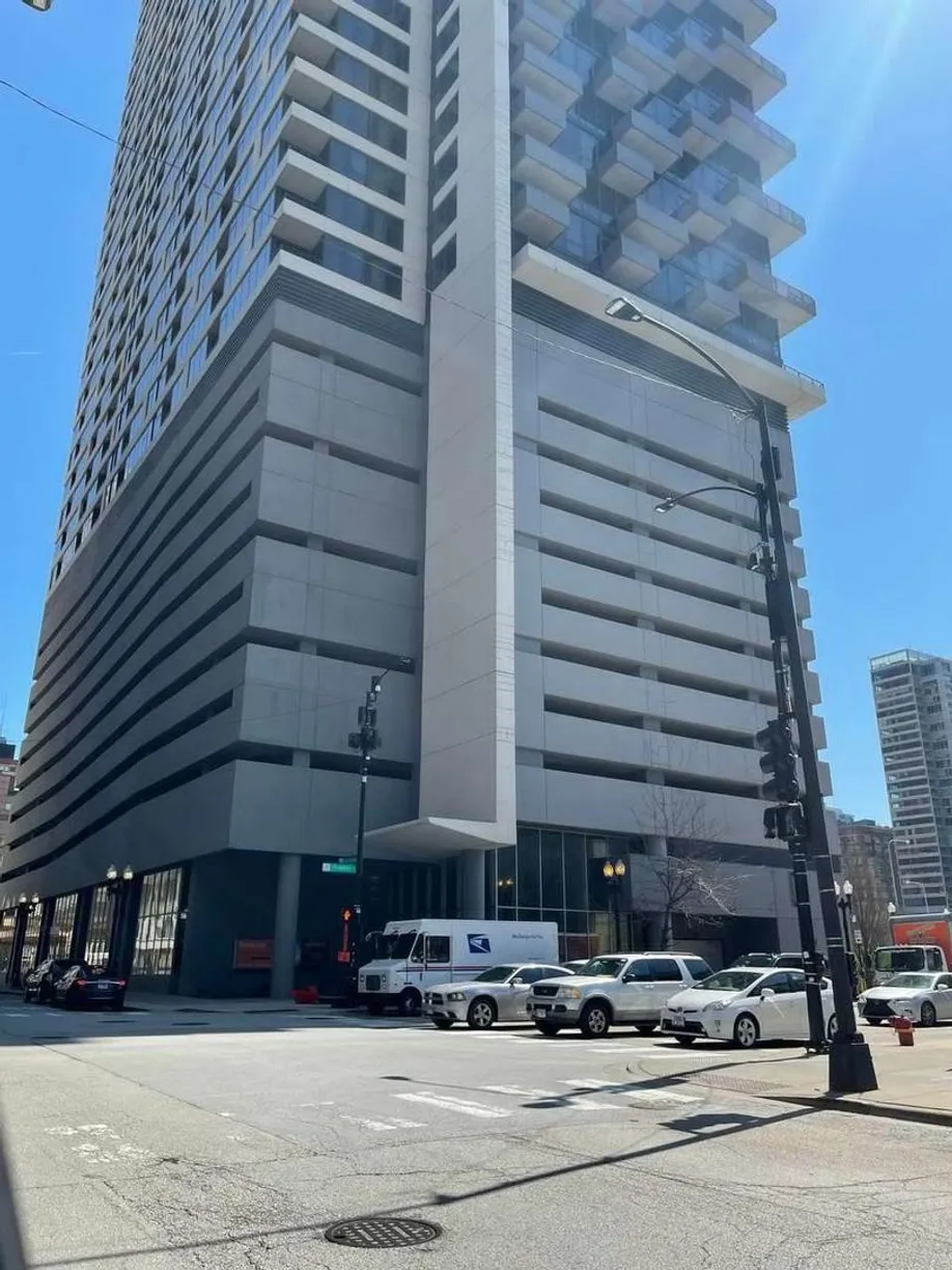 Chicago Real Estate | View 235 W Van Buren Street, 2503 | 2 Beds, 2 Baths