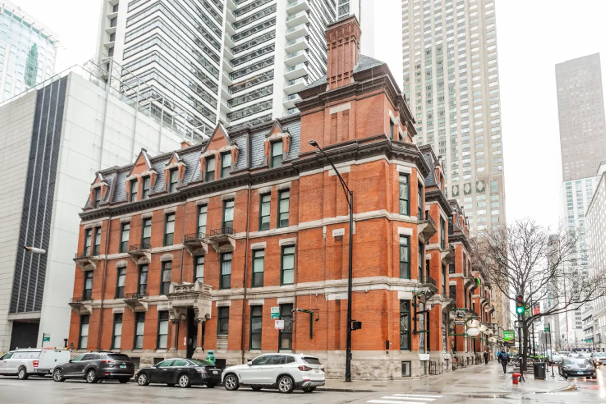 Chicago Real Estate | View 801 N Wabash Avenue, 807-3E | 1 Bed, 1 Bath