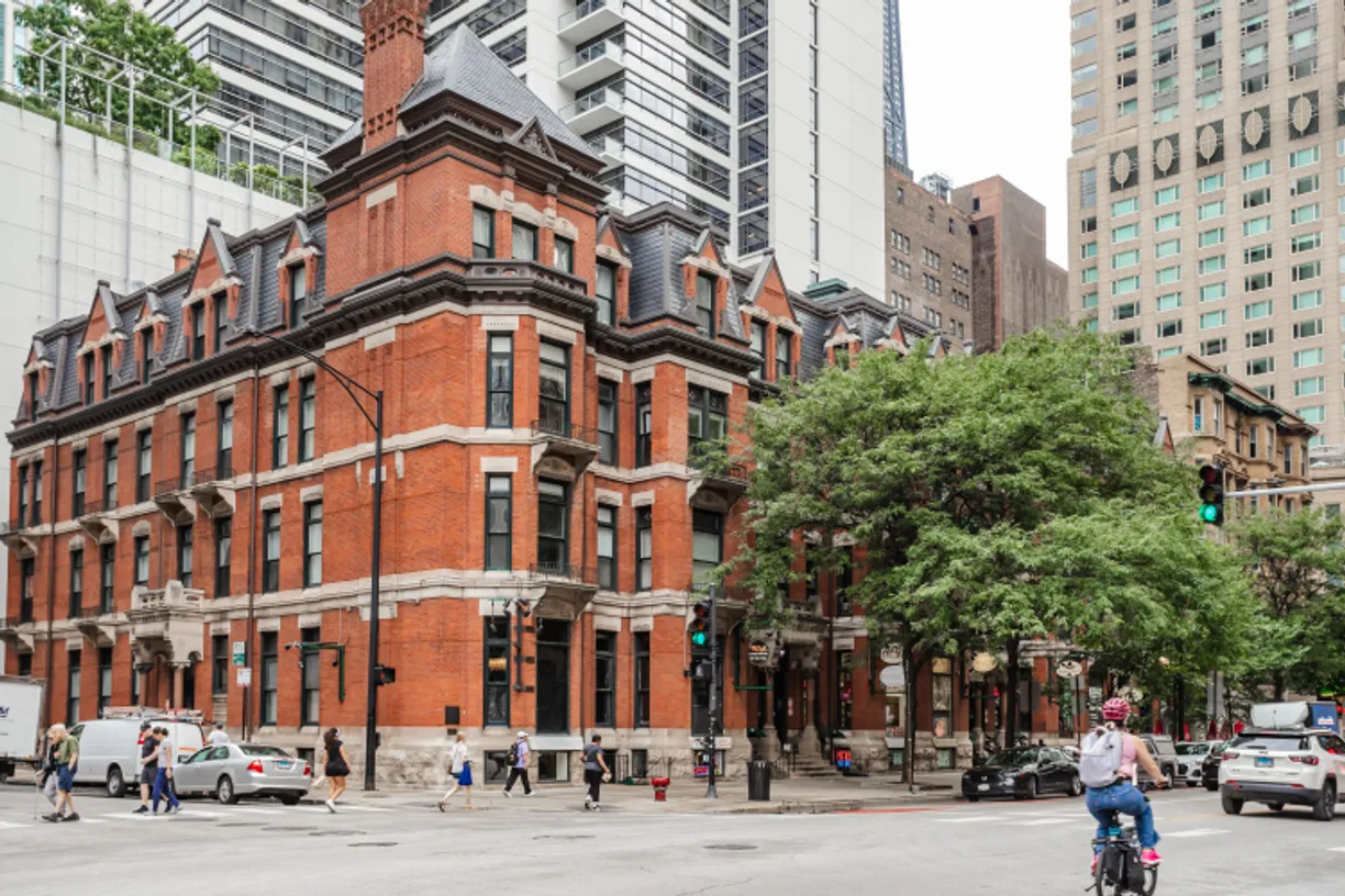 Chicago Real Estate | View 801 N Wabash Avenue, 46-4E | 1 Bed, 1 Bath