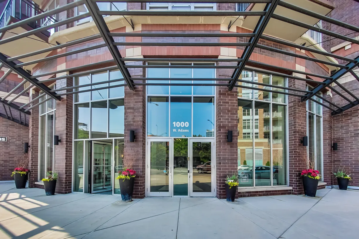 Chicago Real Estate | View 1000 W ADAMS Street, 420 | Listing
