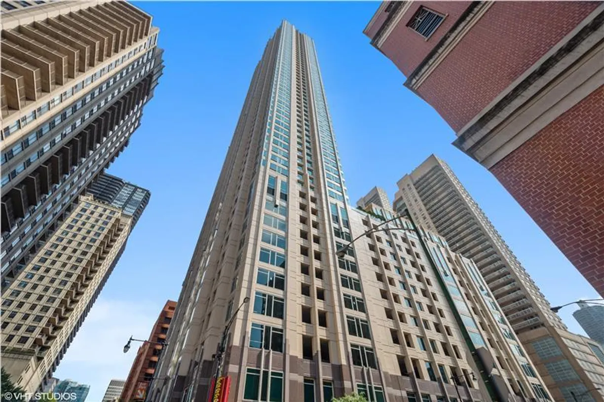 Chicago Real Estate | View 33 W Ontario Street, 40D | 2 Beds, 2 Baths