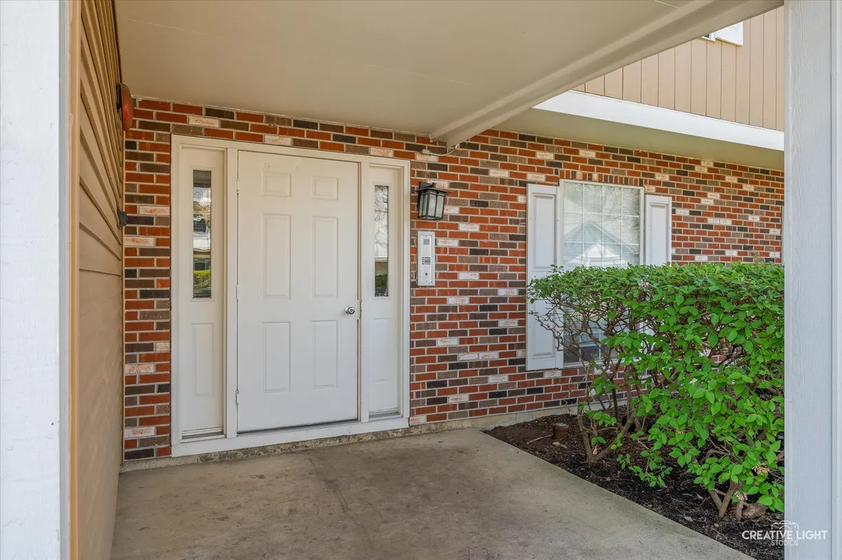 Chicago Real Estate | View 200 Hampshire Court, 101A | Listing