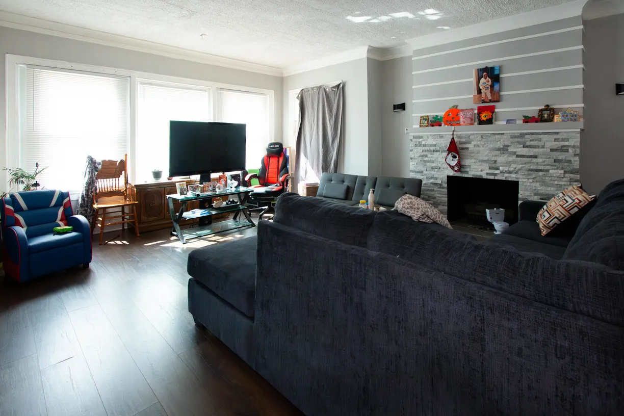 Chicago Real Estate | View 7815 S Emerald Avenue | Listing