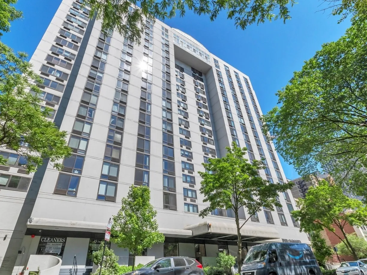 Chicago Real Estate | View 1221 N DEARBORN Parkway, 411N | 1 Bed, 1 Bath
