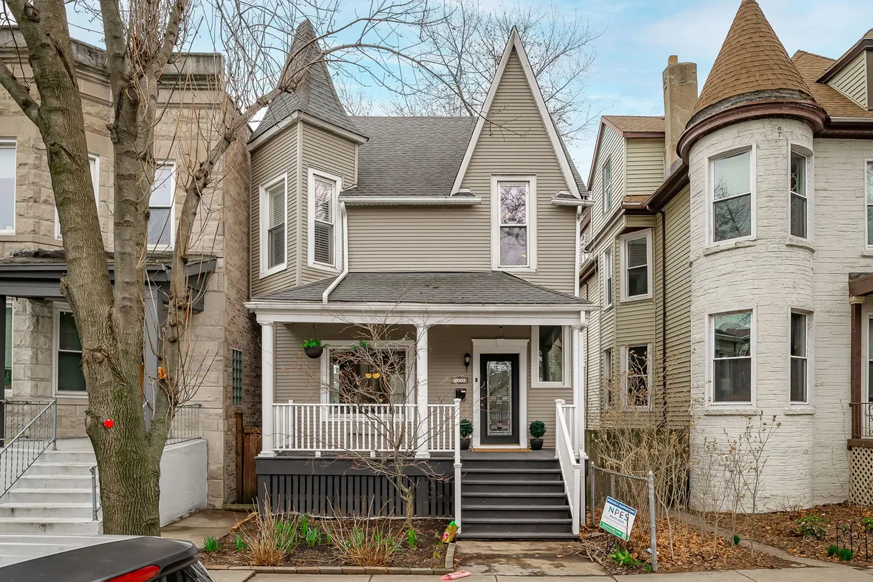 Chicago Real Estate | View 1255 W Argyle Street | 4 Beds, 1 Bath