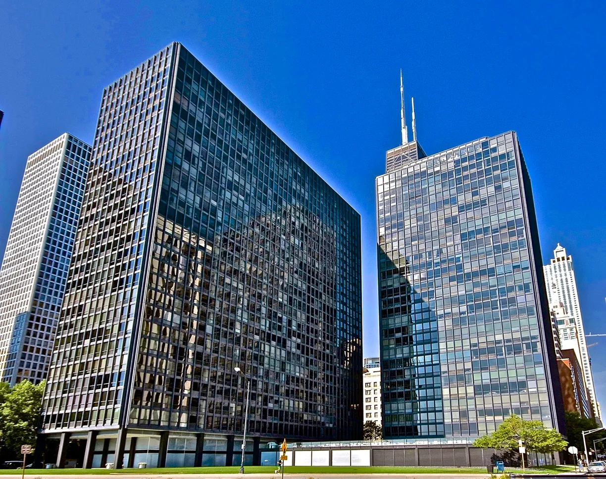 Chicago Real Estate | View 910 N LAKE SHORE Drive, 1319 | 3 Beds, 2 Baths