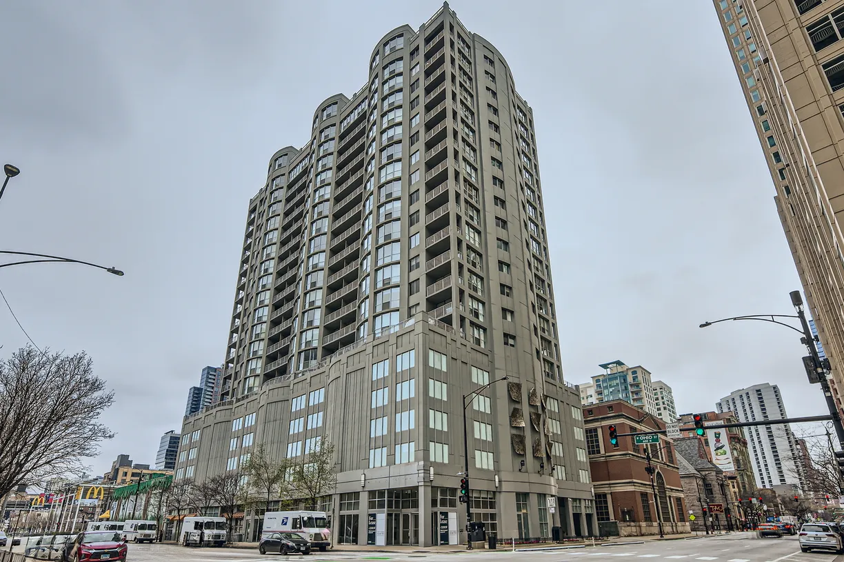 Chicago Real Estate | View 600 N Dearborn Street, 710 | 1 Bed, 1 Bath
