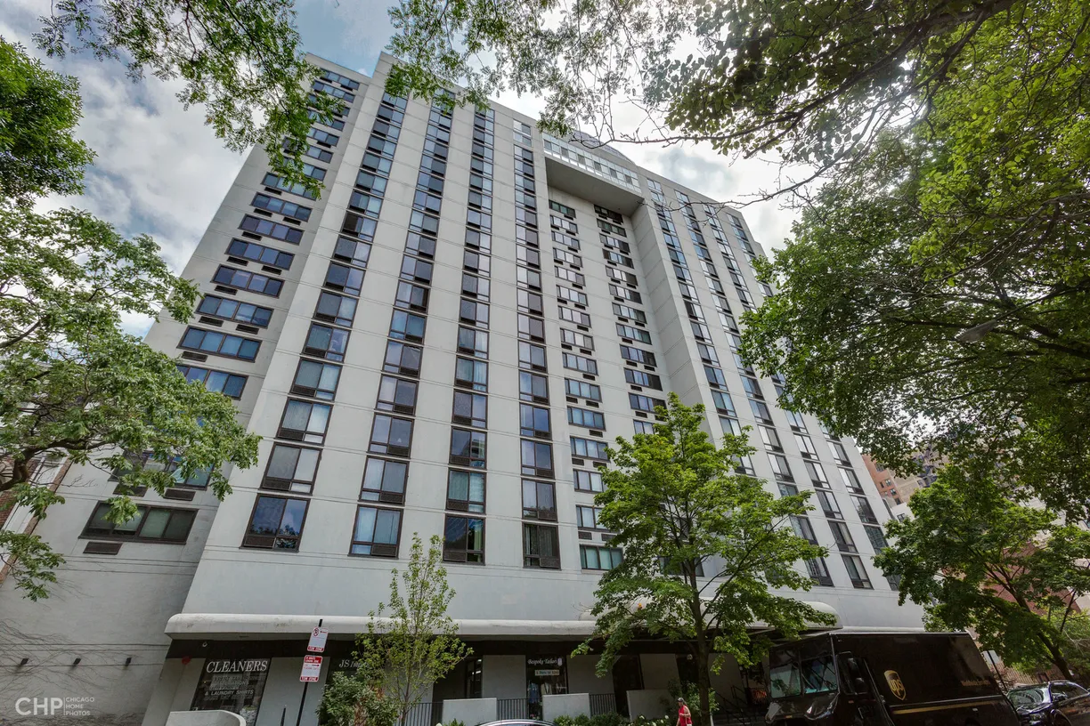 Chicago Real Estate | View 1221 N Dearborn Street, 406N | 1 Bed, 1 Bath