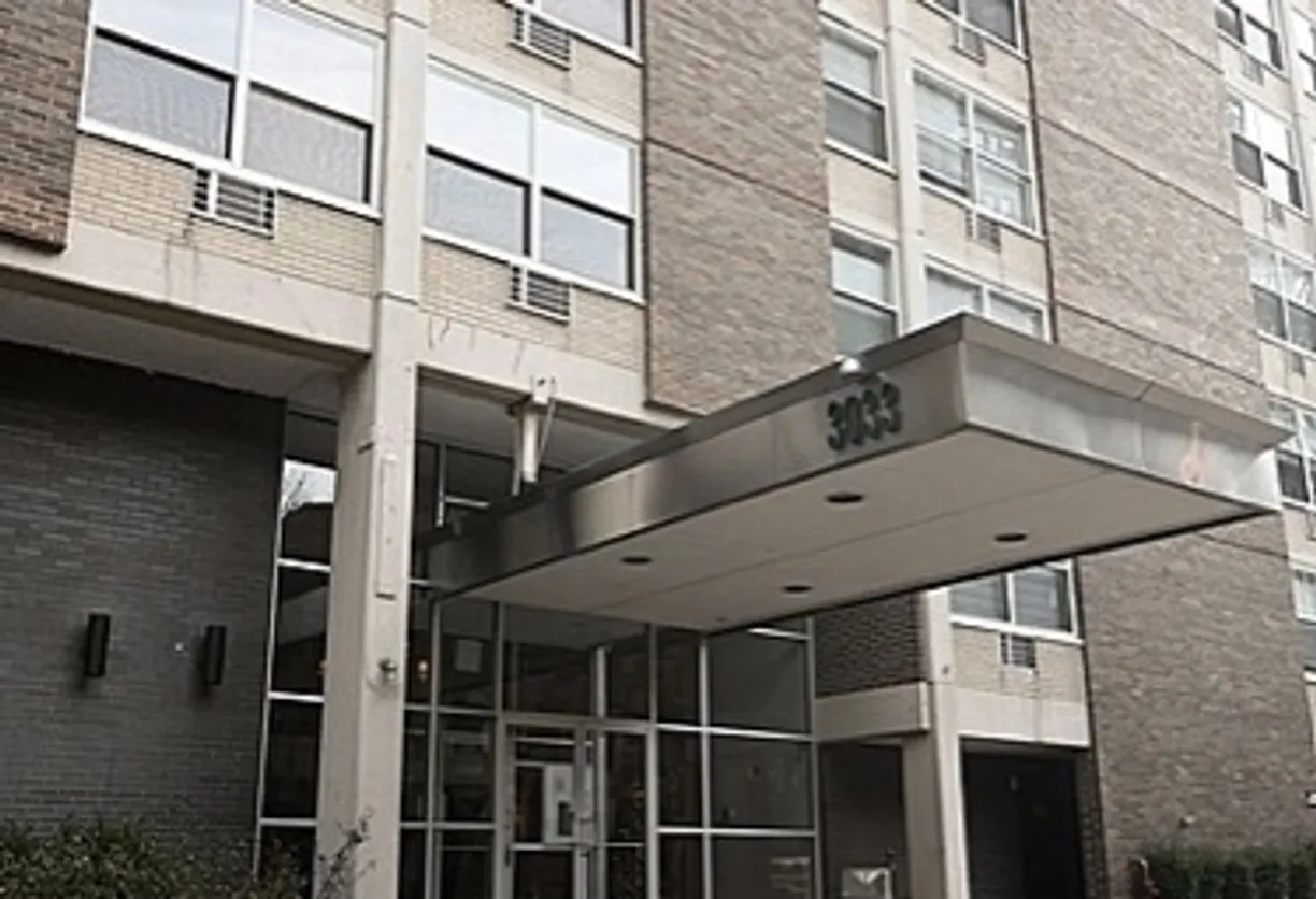 Chicago Real Estate | View 3033 N Sheridan Road, 908 | 1 Bed, 1 Bath