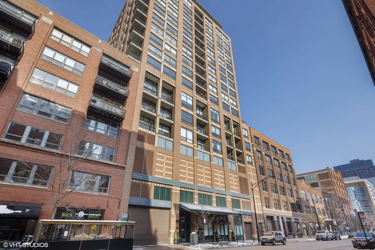 Chicago Real Estate | View 400 W ONTARIO Street, 901 | 2 Beds, 2 Baths