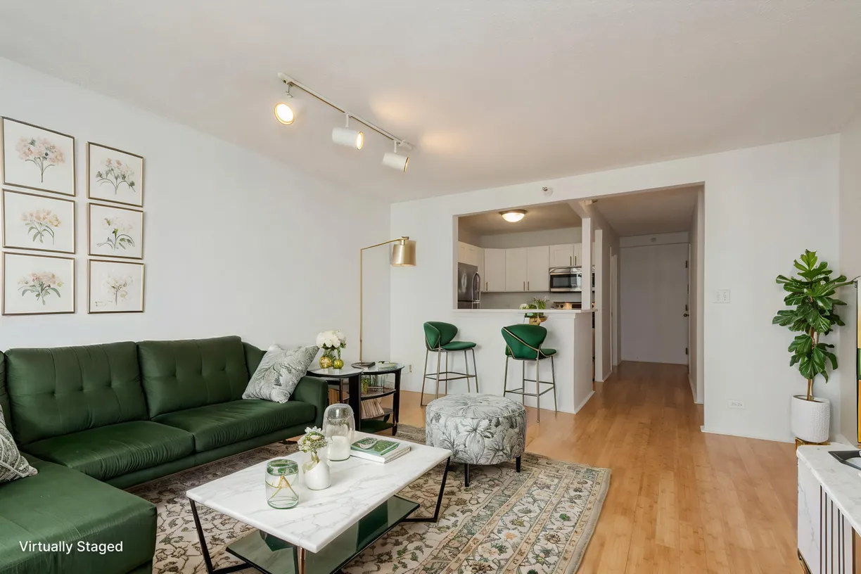 Chicago Real Estate | View 10 E Ontario Street, 1806 | Listing