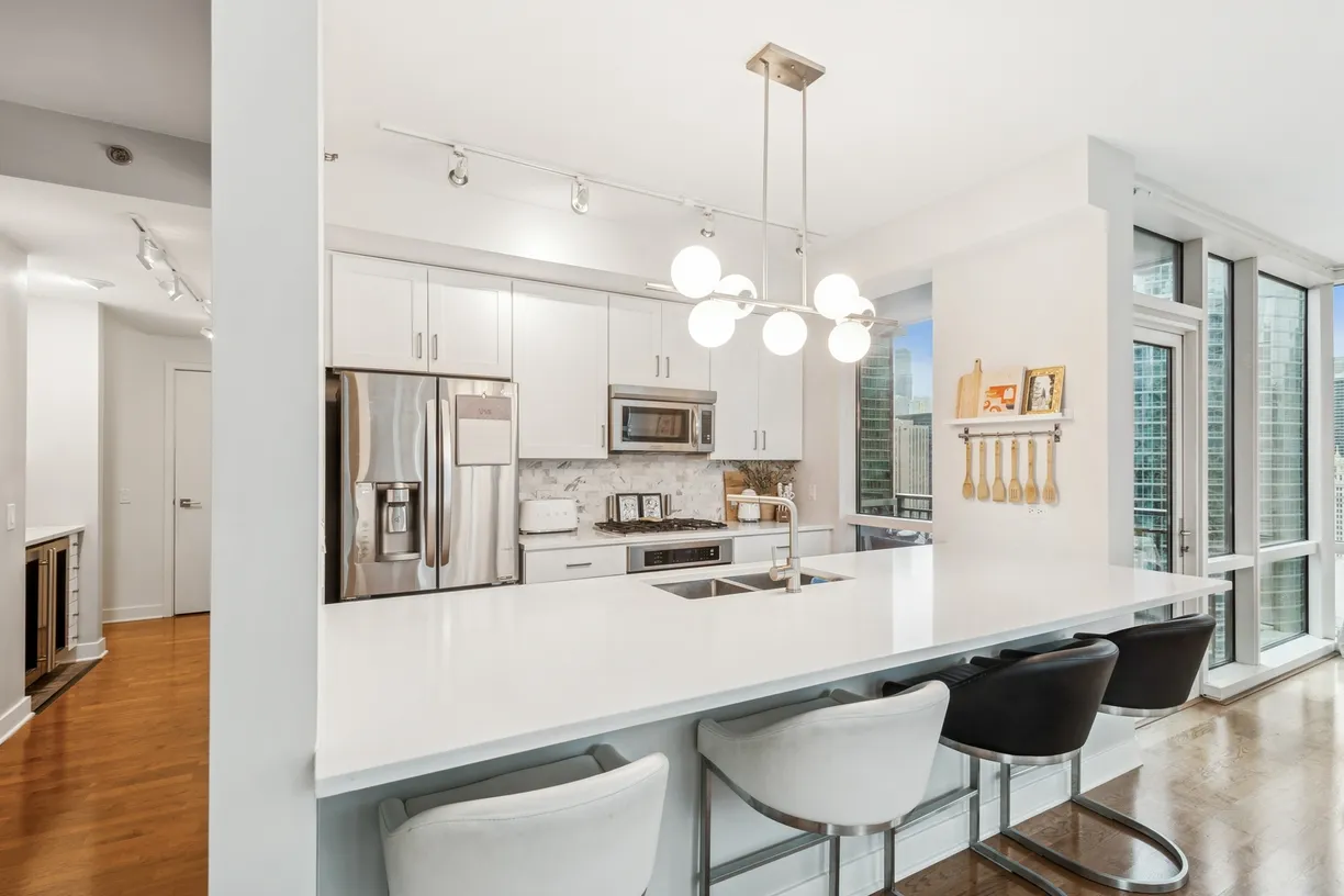 Chicago Real Estate | View 505 N Mcclurg Court, 2806 | Listing