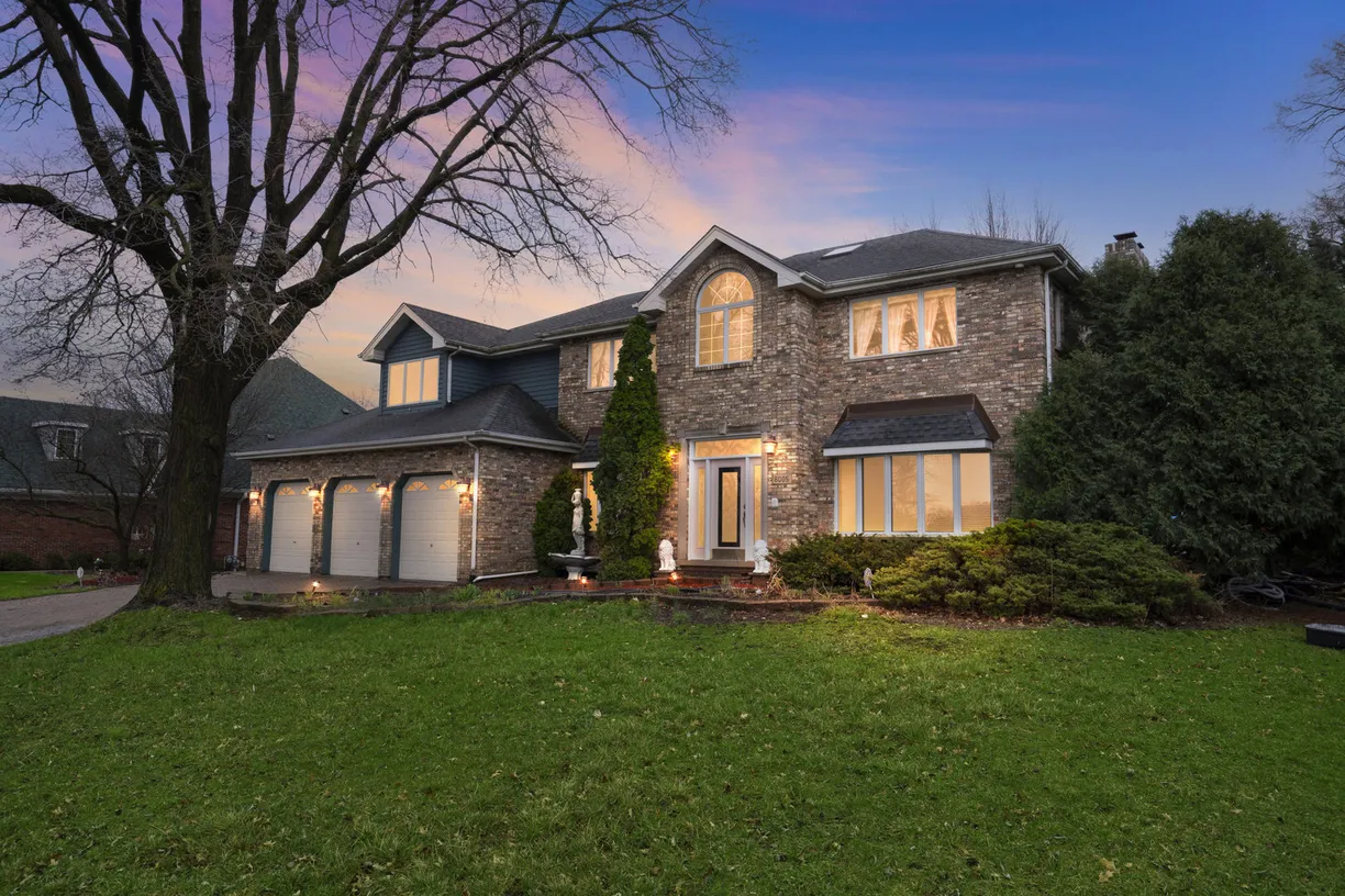 Chicago Real Estate | View 8005 Trafalgar Court | Listing