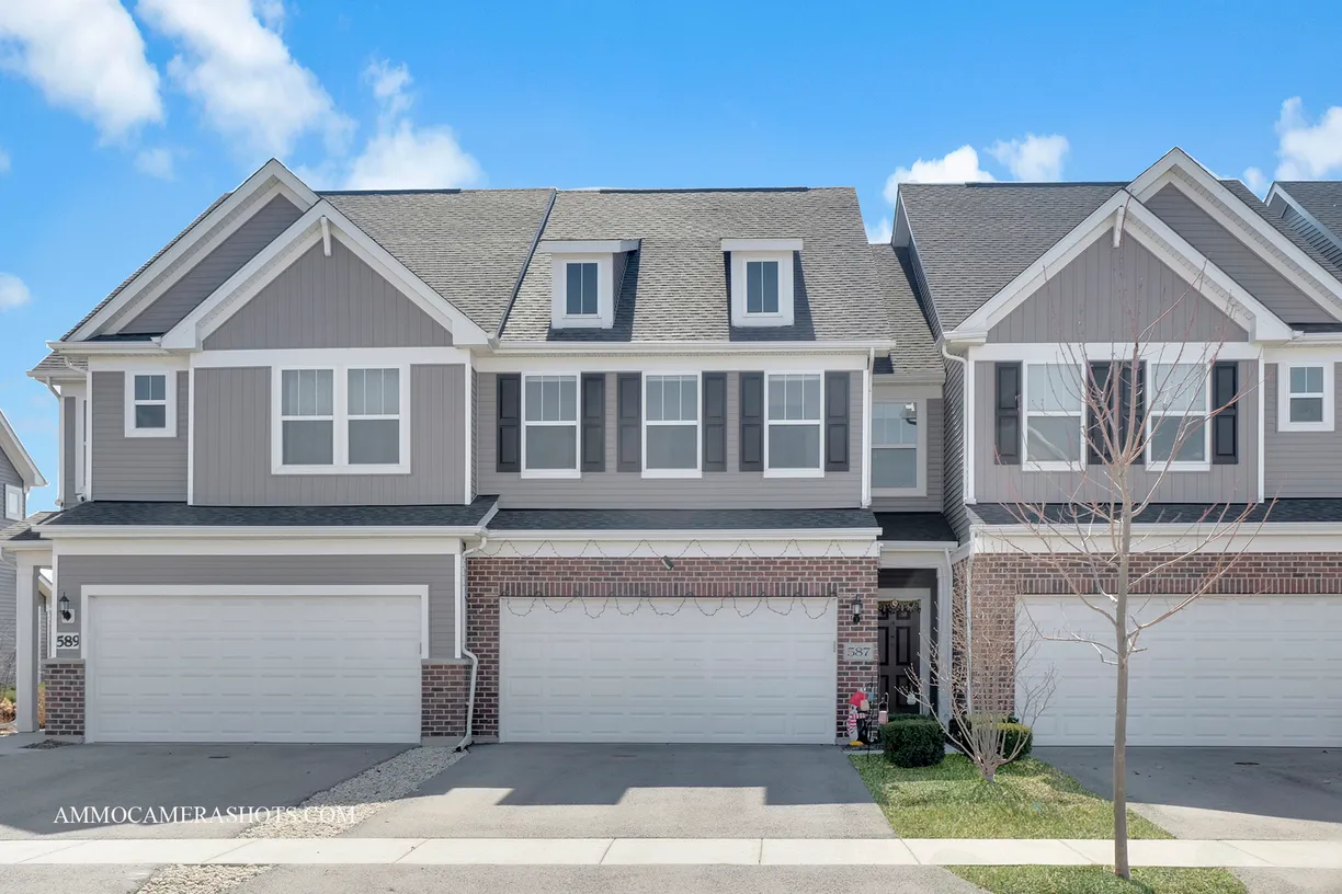 Chicago Real Estate | View 587 Watercress Drive | 3 Beds, 2 Baths