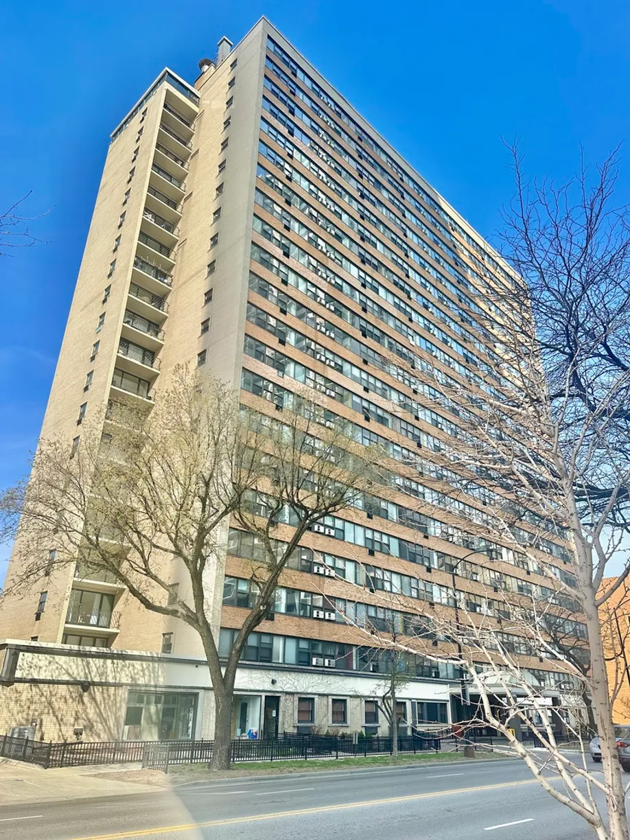 Chicago Real Estate | View 6030 N SHERIDAN Road, 803 | 1 Bed, 1 Bath