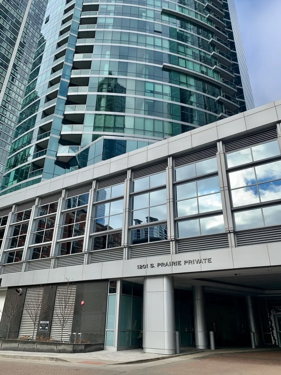 Chicago Real Estate | View 1201 S Prairie Avenue, 3206 | 2 Beds, 2 Baths
