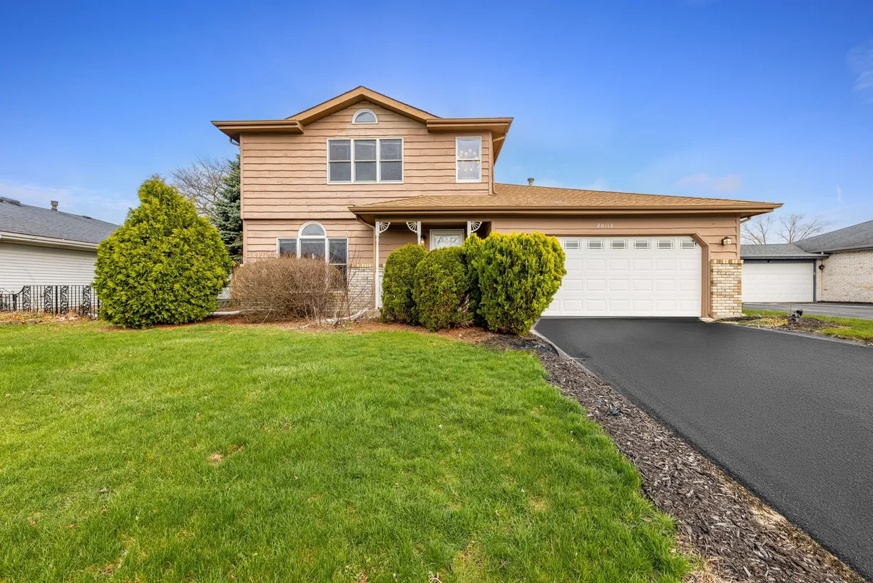 Chicago Real Estate | View 20113 Lake Lynwood Drive | Listing