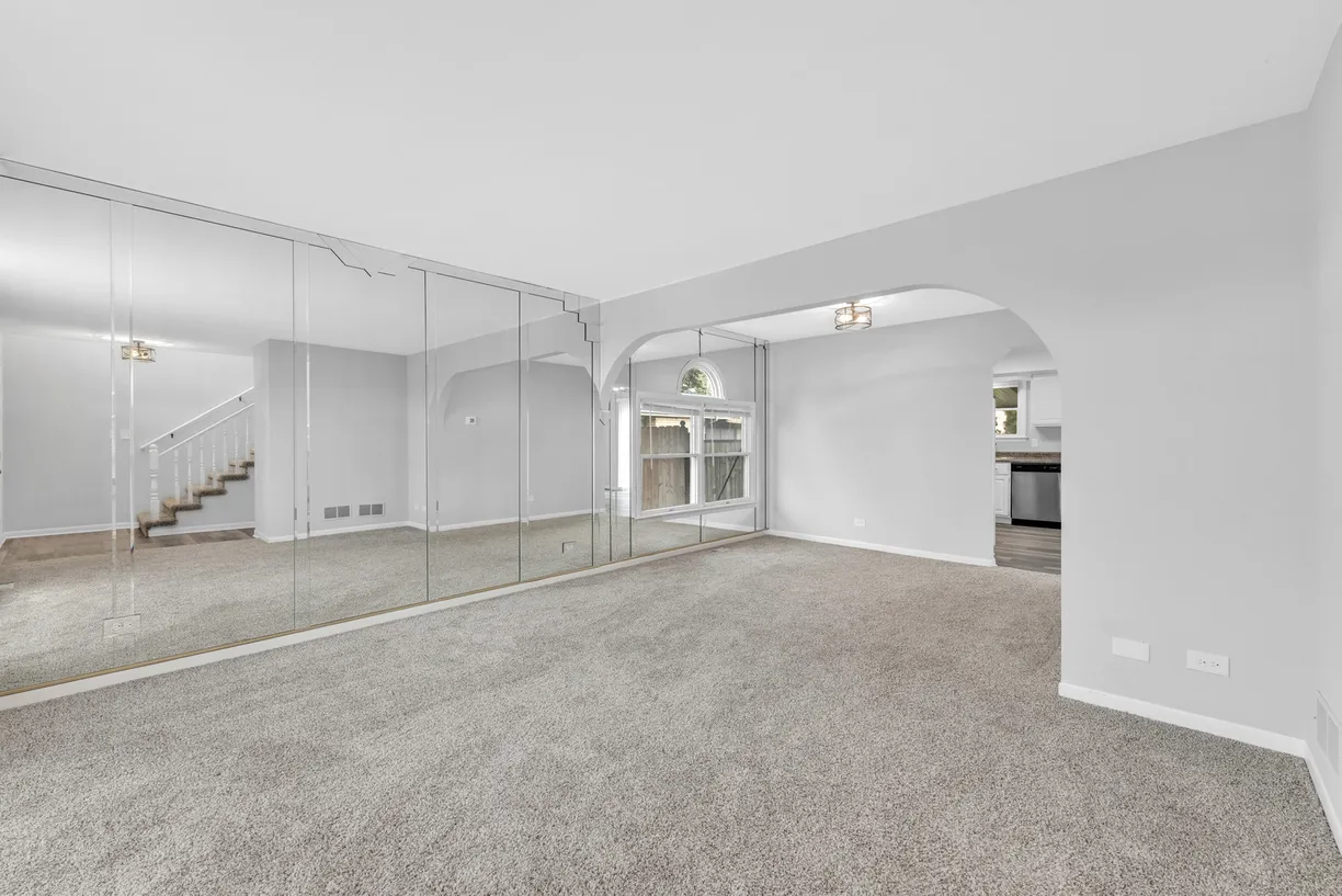 Chicago Real Estate | View 20113 Lake Lynwood Drive | Listing