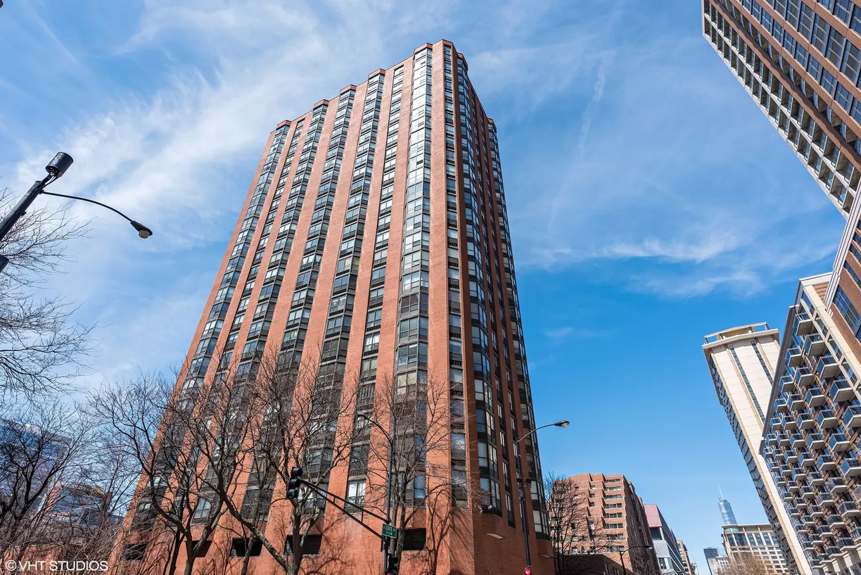 Chicago Real Estate | View 899 S Plymouth Court, 1710 | 1 Bath