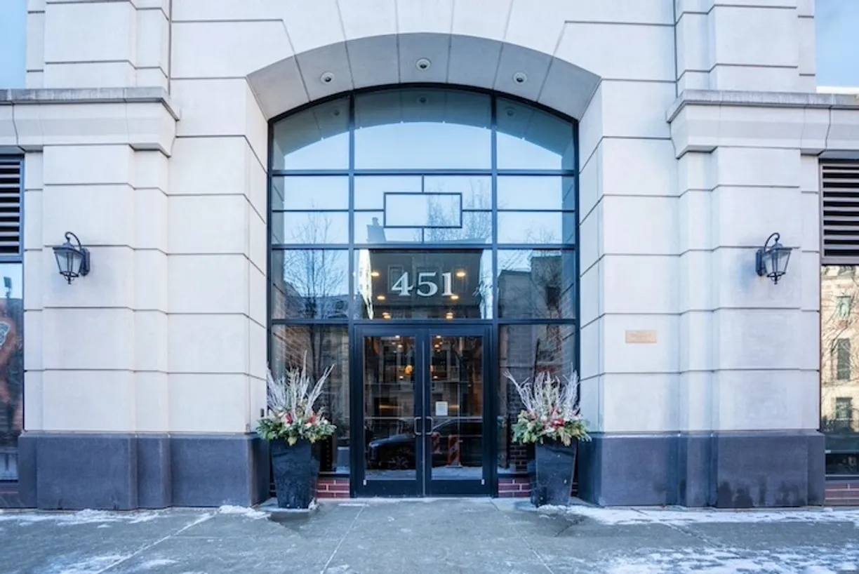 Chicago Real Estate | View 451 W HURON Street, 1012 | 2 Beds, 2 Baths
