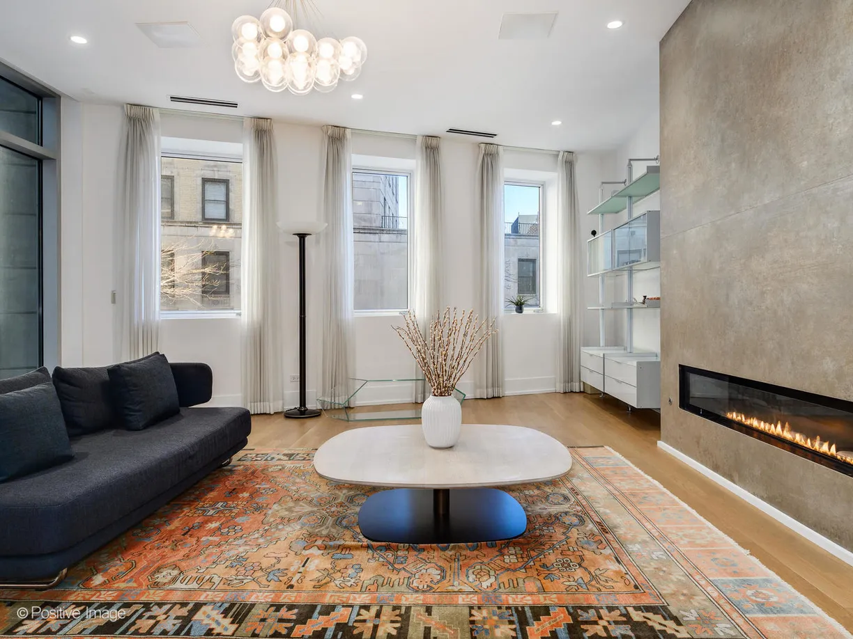 Chicago Real Estate | View 2035 N Orleans Street, 2N | Listing