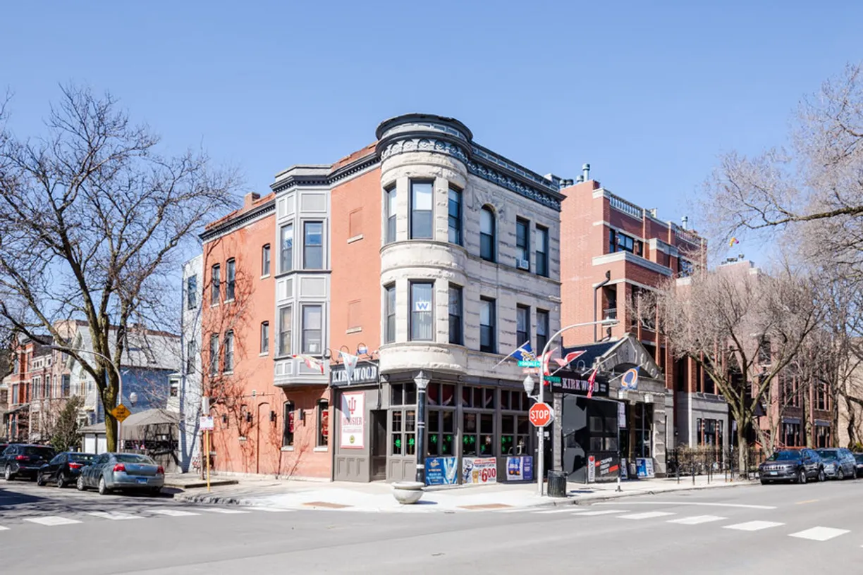 Chicago Real Estate | View 2934 N Sheffield Avenue, 2 | 3 Beds, 1 Bath