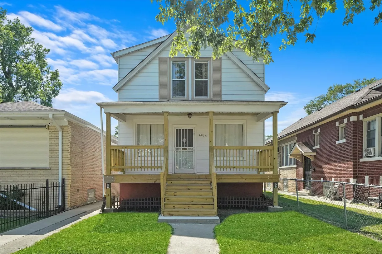 Chicago Real Estate | View 8836 S Carpenter Street | 4 Beds, 2 Baths
