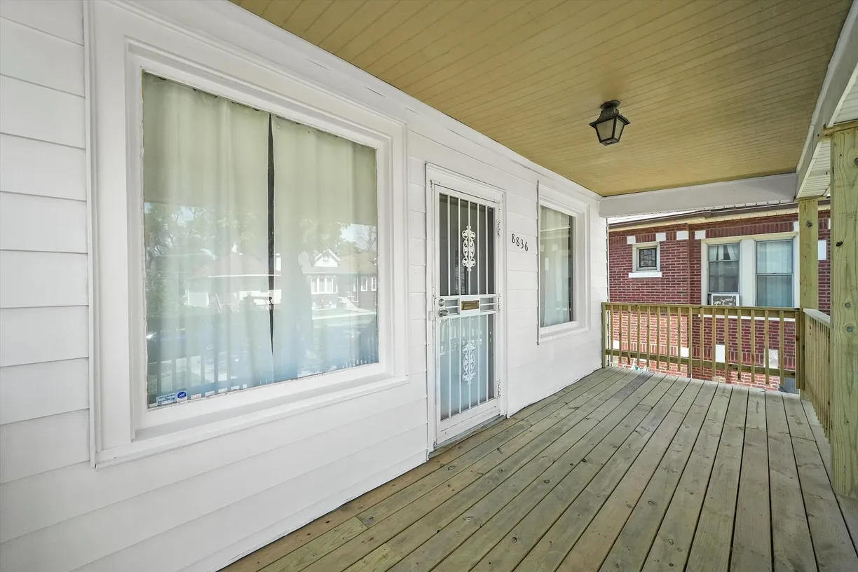 Chicago Real Estate | View 8836 S Carpenter Street | Listing