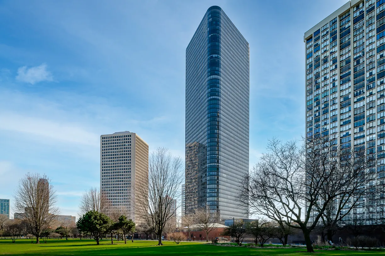 Chicago Real Estate | View 5415 N Sheridan Road, 2412 | 1 Bath