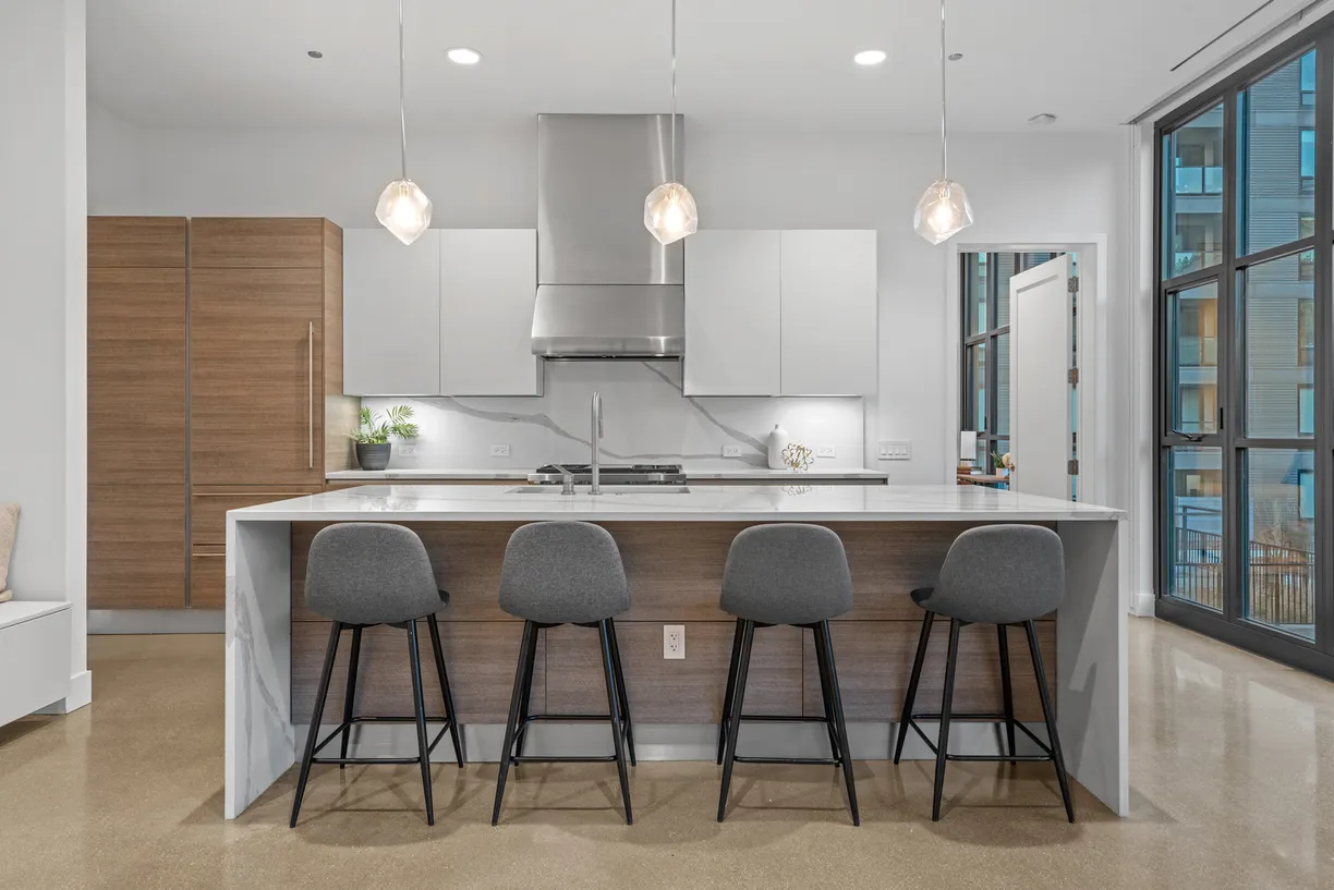 Chicago Real Estate | View 900 W Washington Boulevard, 402 | Listing